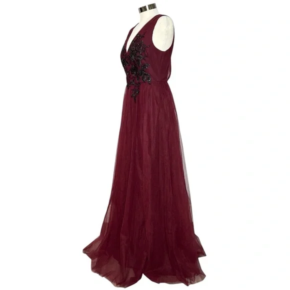 BCBG MAXAZRIA SLEEVELESS WINE TULLE FLORAL LACE APPLIQUÉ FLOOR LENGTH GOWN *NWT* - Picture 6 of 15